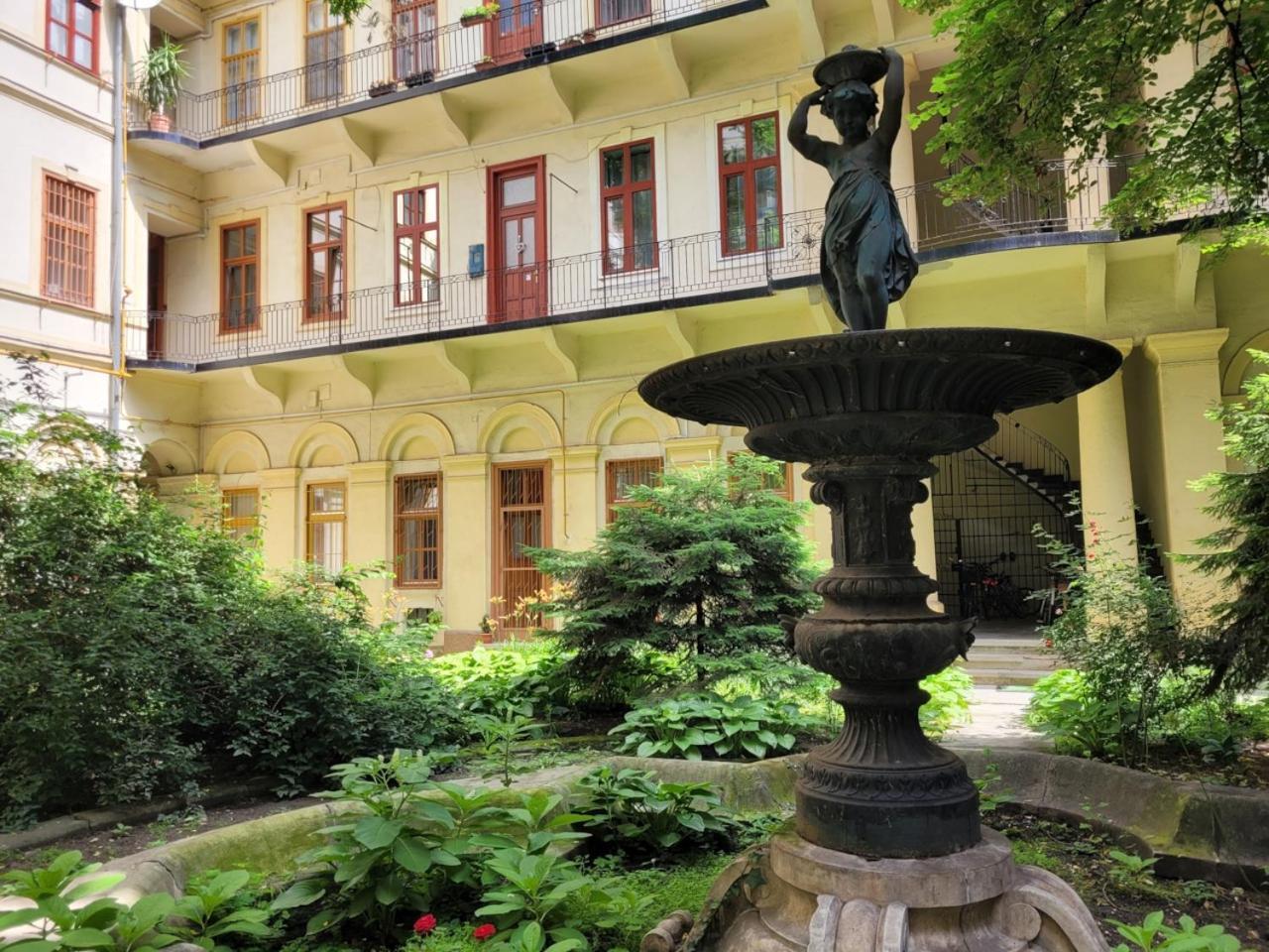 Liszt Studio Budapeste Exterior foto